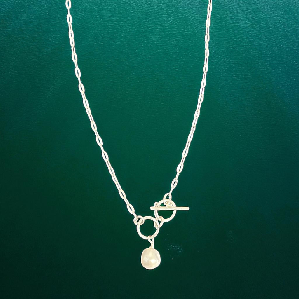 Pendants by Baroque Pearl